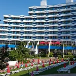 тракия плаза Хотел 4*