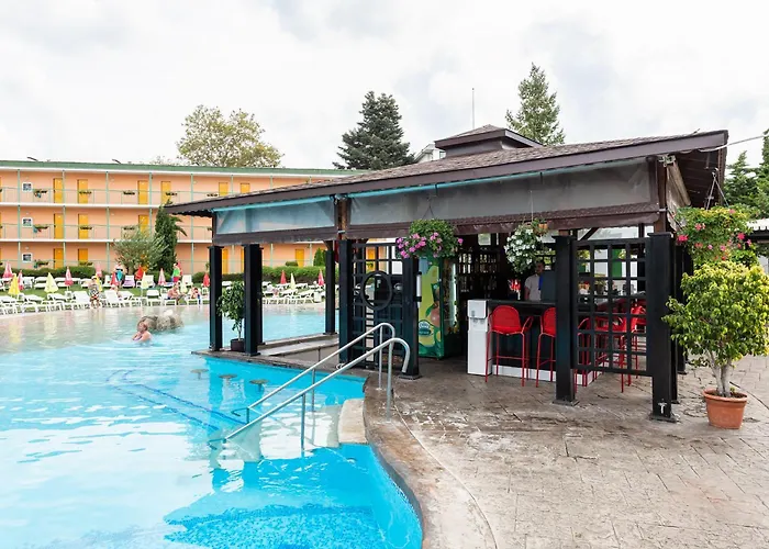 тракия плаза Szálloda 4*