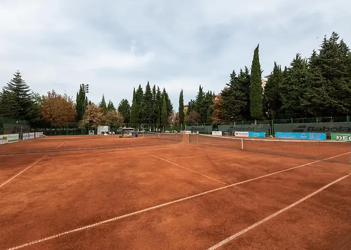 тракия плаза Szálloda 4*